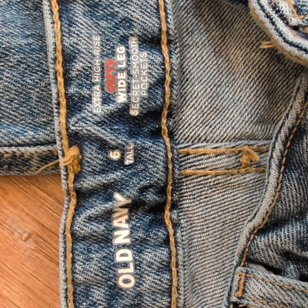 Old Navy Extra High Rise Wide Leg -TALL - Picture 2 of 2